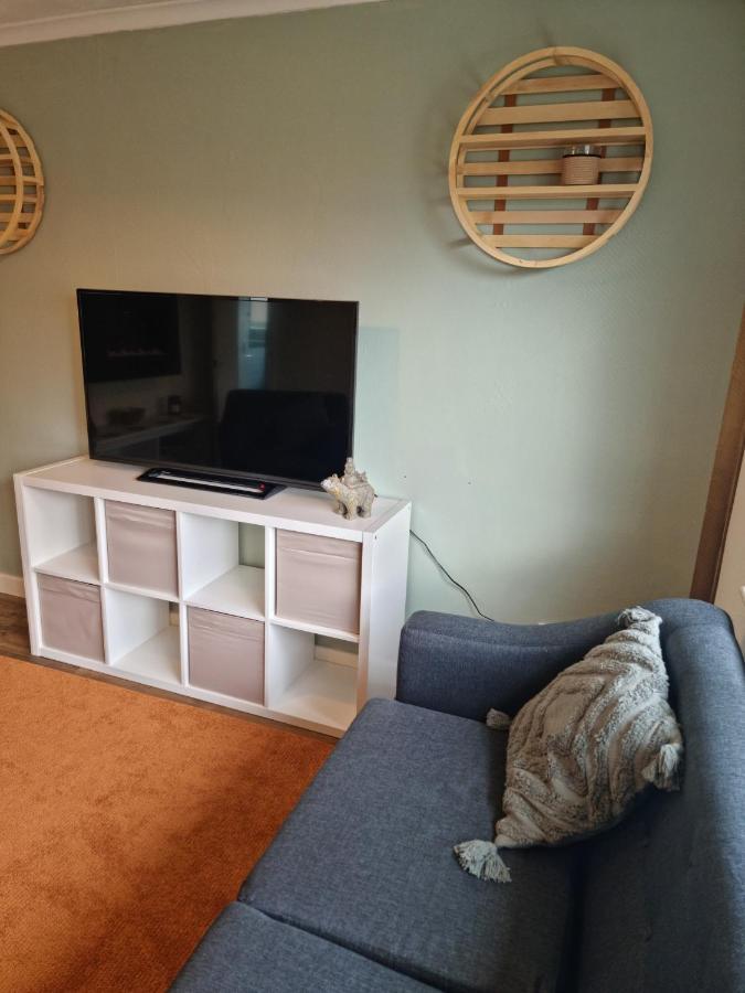 Lovely 2 Bedroom Serviced Apartment With Parking Mansfield Exterior photo