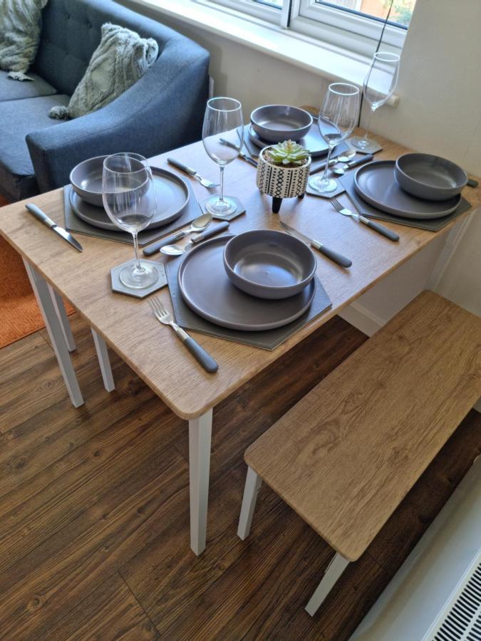 Lovely 2 Bedroom Serviced Apartment With Parking Mansfield Exterior photo
